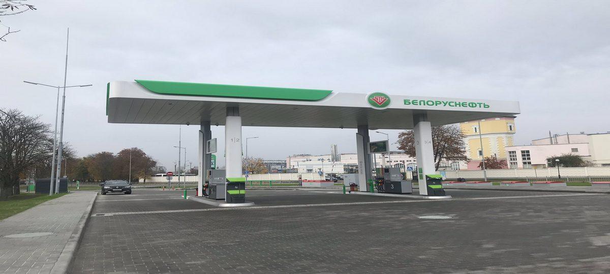 Беларусы жалуются на очереди на АЗС