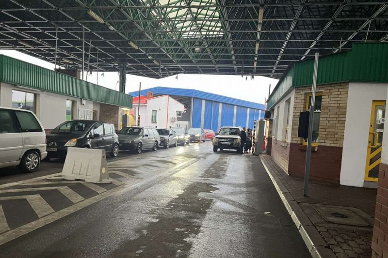 На пункте пропуска «Бобровники». Фото: t.me/granica_bypl