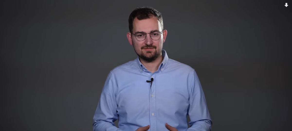 Политический аналитик Артем Шрайбман. Скриншот видео