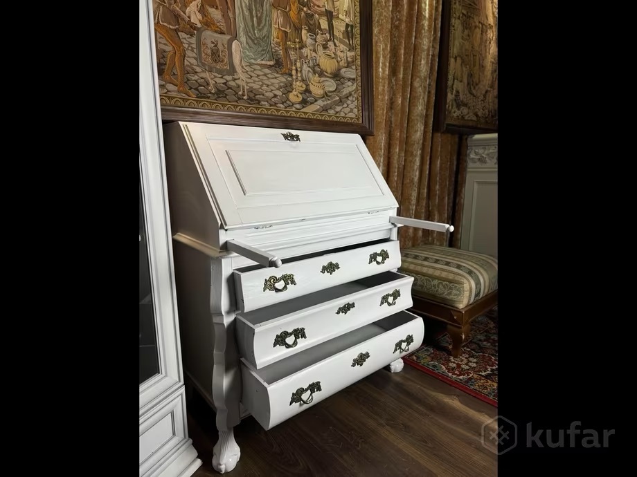 Секретер. Голландия.1 200 рублей