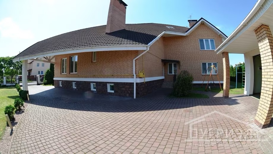 Вид дома с улицы. Фото: bugrealt.by