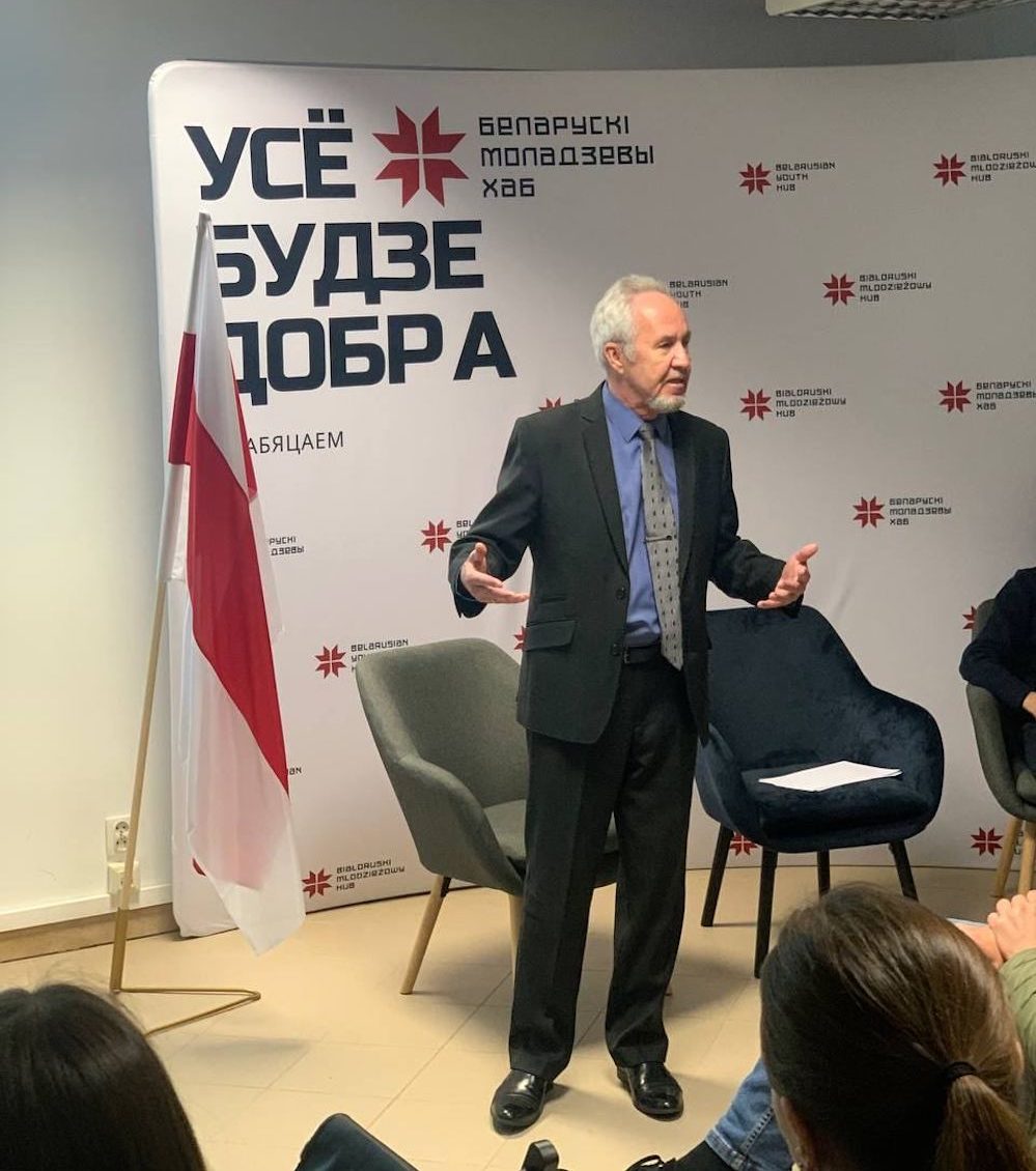 Александр Ивачев на встрече с участниками Инициативы в «Беларуском Молодёжном Хабе». 4 ноября 2023 года. Фото: телеграм-канал «Интеграционная взаимопомощь беларусов в Польше».