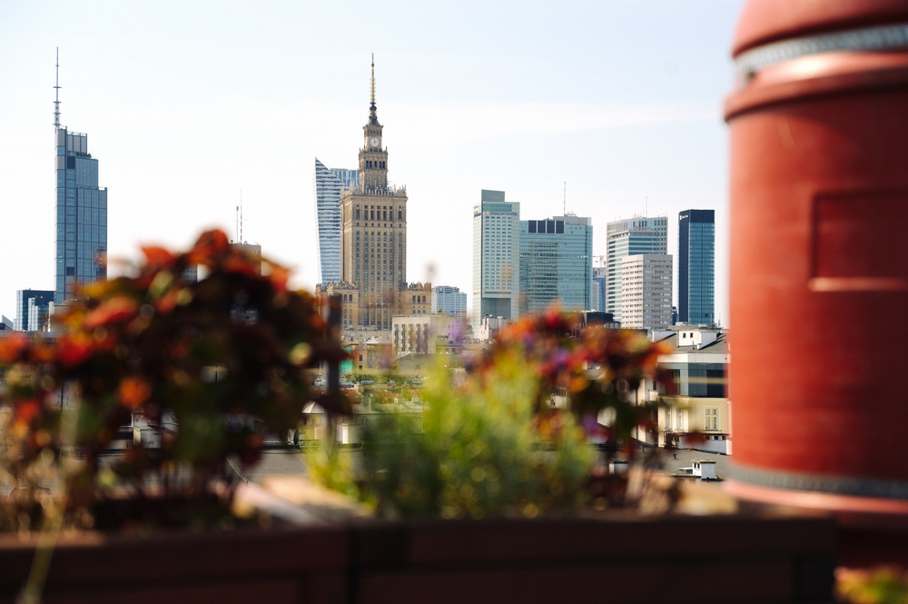 вид с террасы отеля на город.