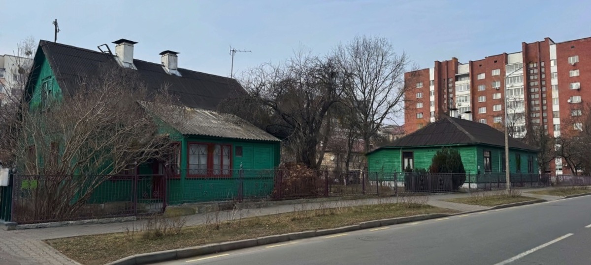 Участок в центре Бреста, который продали с аукциона 27 марта 2025 года. Фото: wikidom.by