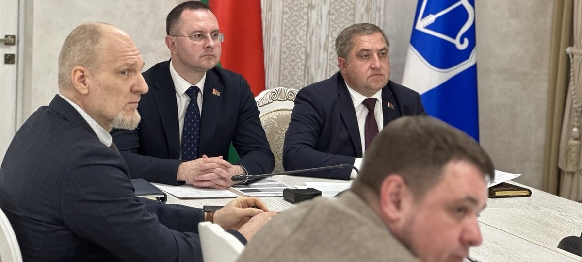 Брестские чиновники на совещании. Фото Брестского горисполкома