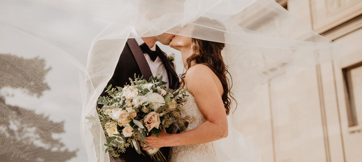 Тамада не получил денег за свадьбу