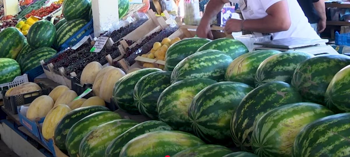 Арбузы на Брестcком центральном рынке_1200