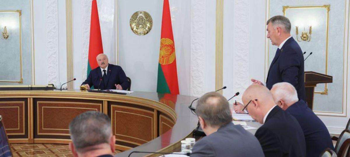 Александр Лукашенко, чиновники, совещание, картофель