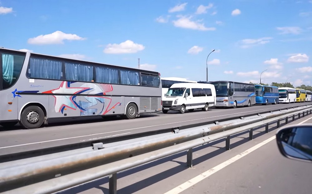 Очереди на выезде из Беларуси в Польшу в августе 2025 года. Скриншот видео