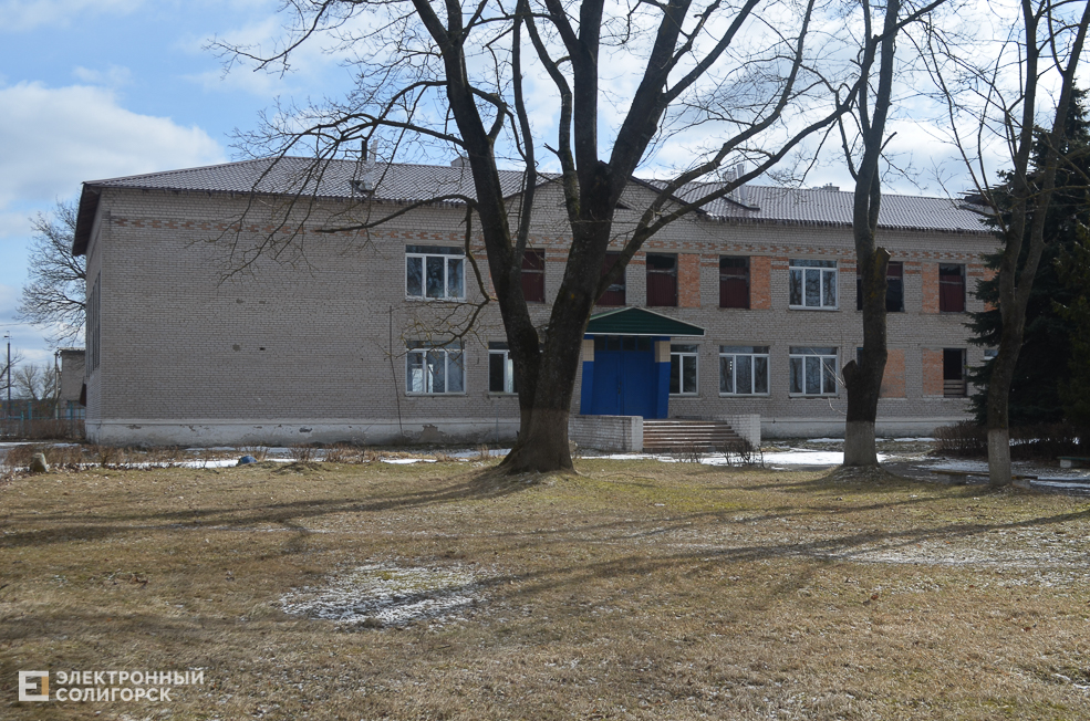 Школа в деревне Саковичи Солигорского района.