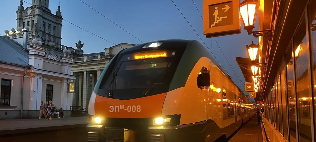 Поезд на центральном вокзале в Бресте. Иллюстративное фото