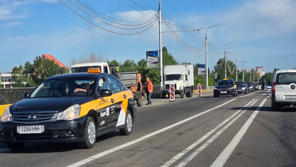 Пробка на мосту на ул.28 июля в Бресте.