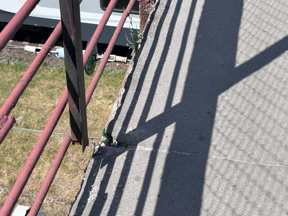 Перила на Горбатом мосту в Бресте. Фото из Threads
