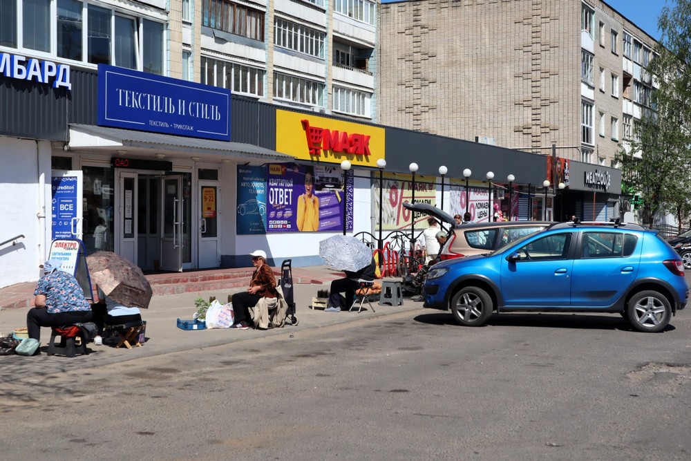 Уличные продавцы в Молодечно