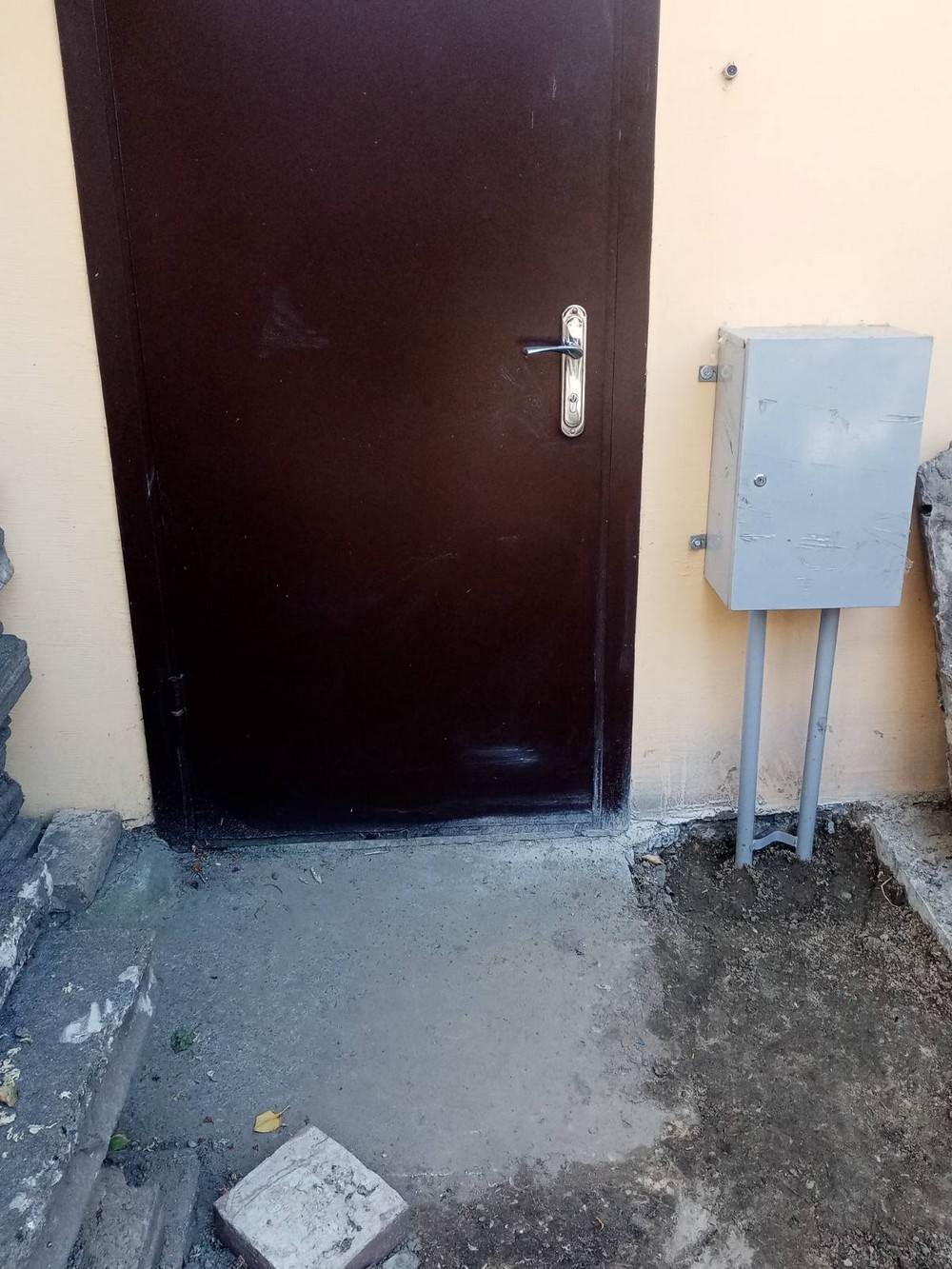 Замена теплосетей в доме на площади Свободы в Кобрине