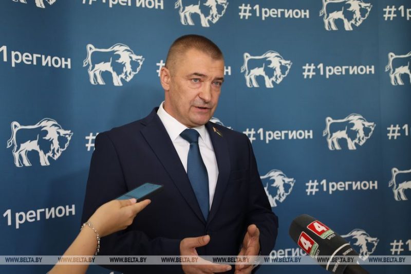Генеральный директор областного управления ЖКХ Александр Максимчук