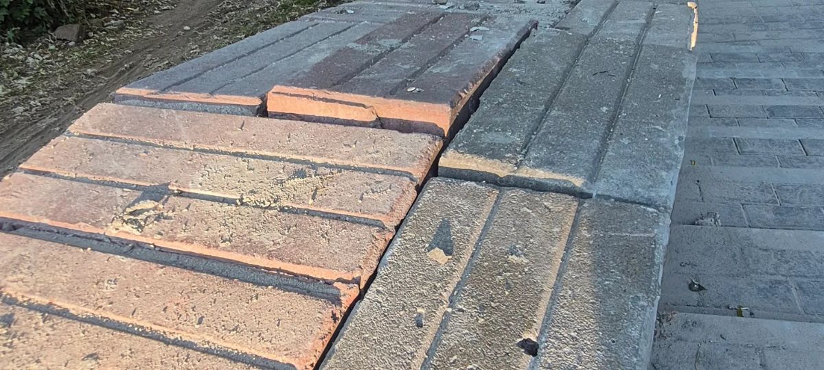 Состояние парапета на новой набережной в Могилеве